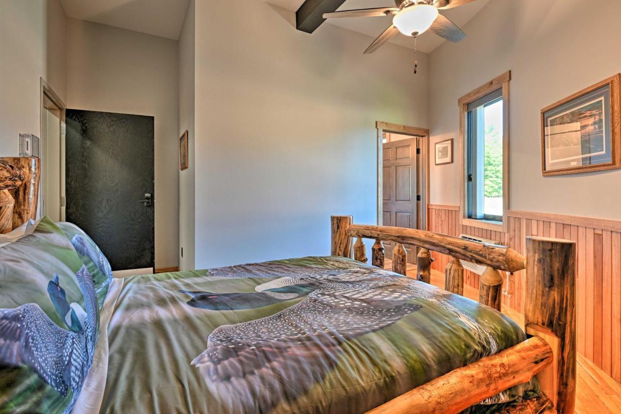 Massive Hatfield Loon Lodge With Roller Rink Esterno foto